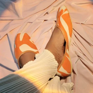 Image of Printed Jutti (Orange & White)