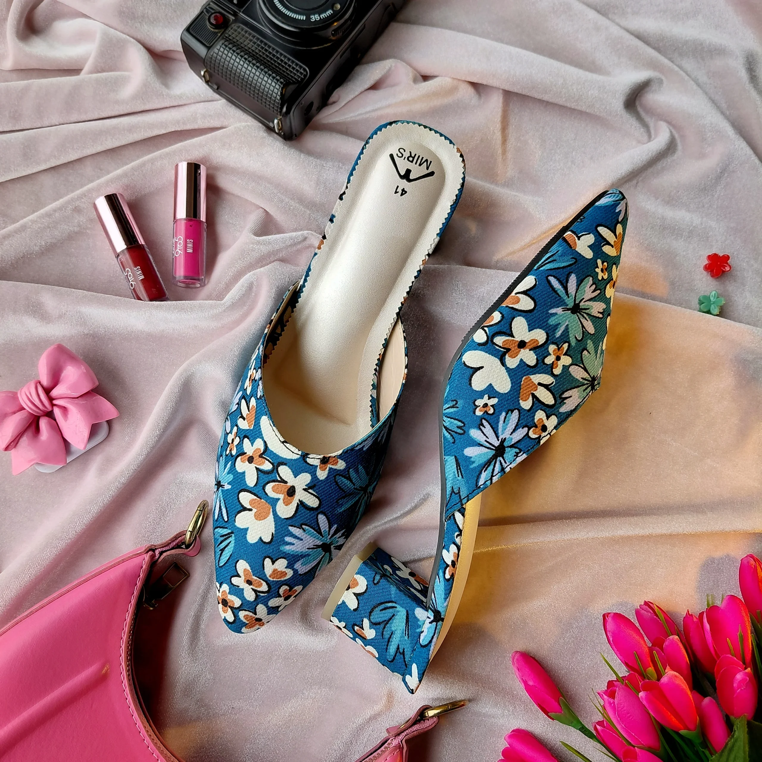 Image of Peacock Heel